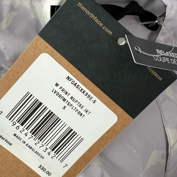 The North Face Women's 1996 Retro Nuptse 700 fill goose down Jacket - Picture 8 of 11